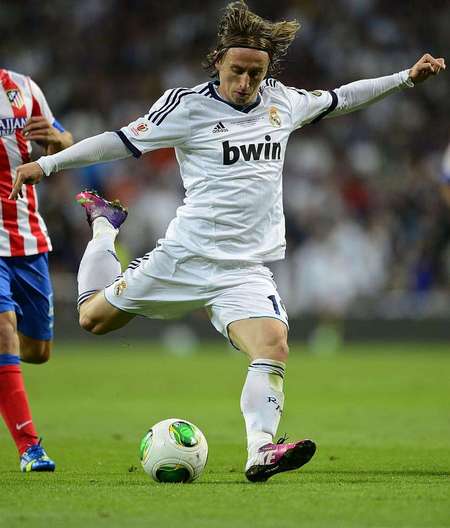 迪马：斯卡尔维尼右内收肌拉伤，将继续因伤缺阵