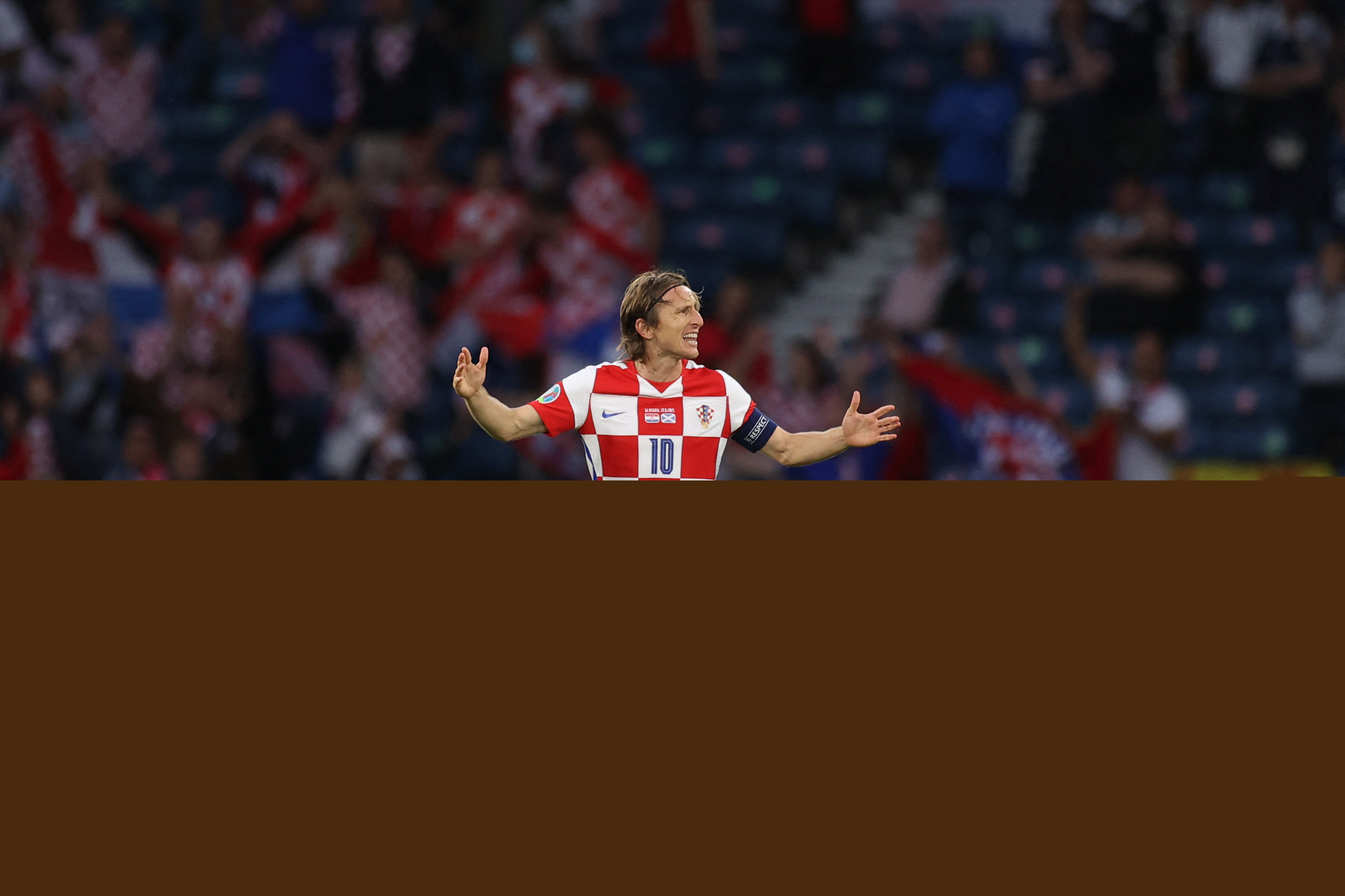 DO：萨拉赫预计缺席欧冠大名单，但并非队内纪律处分