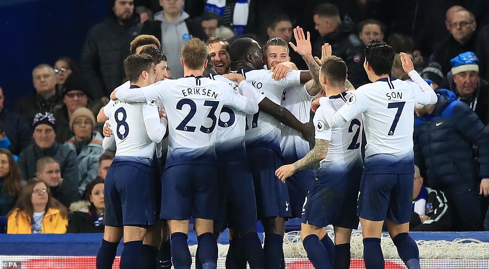 爆冷1-0击败卡塔尔，巴勒斯坦时隔59年再次在阿拉伯杯赢球