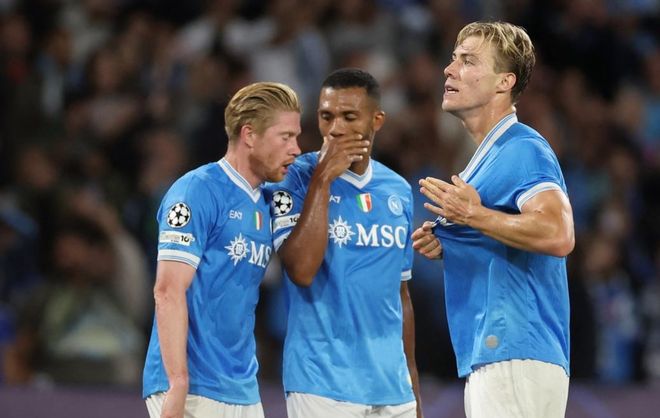 康宁汉姆半场15+7+4，超七成命中率带队领先17分