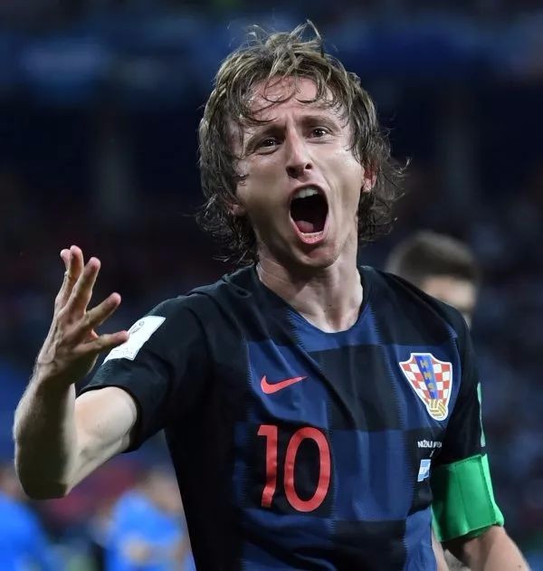 官方：柬埔寨归化原乌兹别克斯坦籍中场米尔扎耶夫