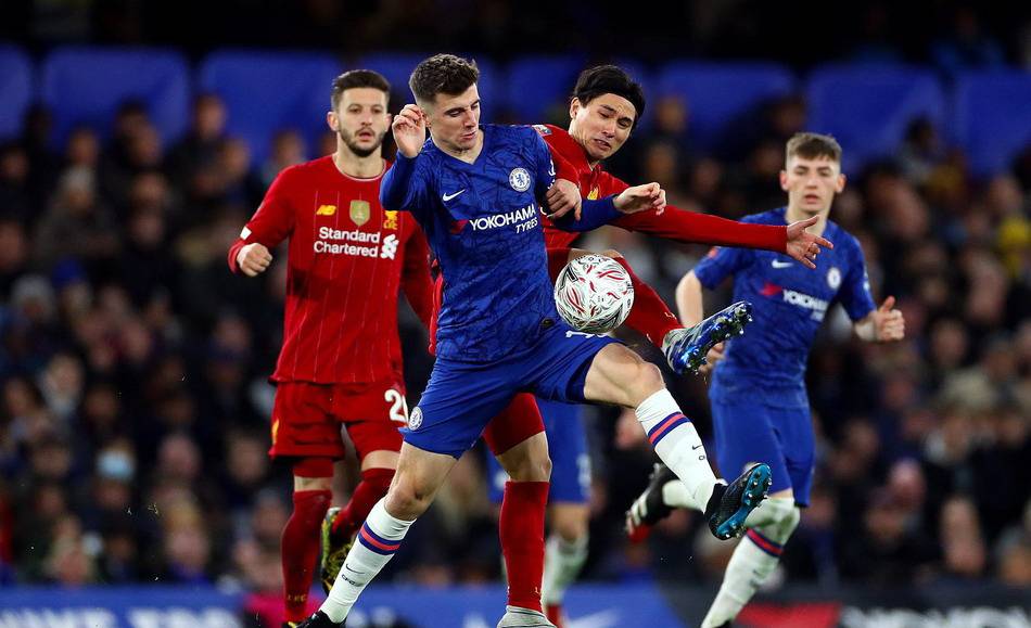 篮球勇士球星连中五记三分引全场欢呼